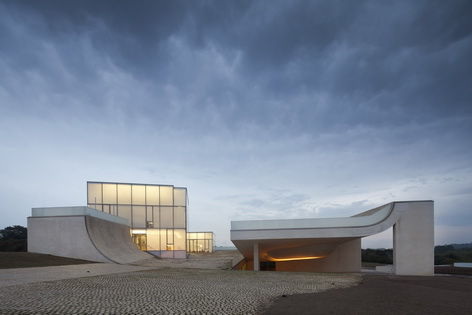 Das Museum Cité de l’Océan et du Surf von Steven Holl ist mit Kapilux-Gläsern von Okalux ausgestattet. - Fernando Guerra