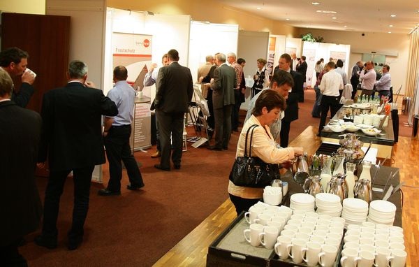 Viele Aussteller konnten rund um den Branchentreff ihre Produkte und Dienstleistungen offerieren. - Daniel Mund / glaswelt.de