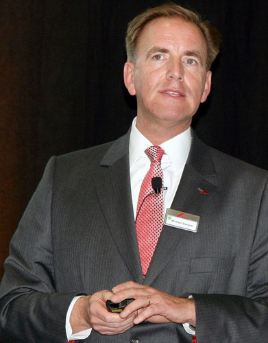 2012 sei es der Roto Frank AG erneut gelungen, “besser abzuschneiden als Wettbewerber“. Das glaubt Finanzvorstand Michael Stangier und ist zuversichtlich, den Gruppen-Gesamtumsatz über das Rekord-Niveau von 2012 heben zu können. - Daniel Mund / glaswelt.de