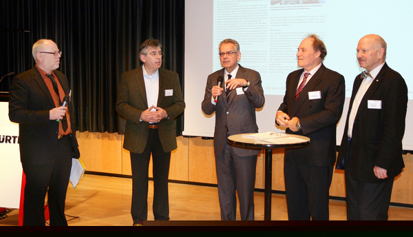 die Diskussionsrunde... - Daniel Mund