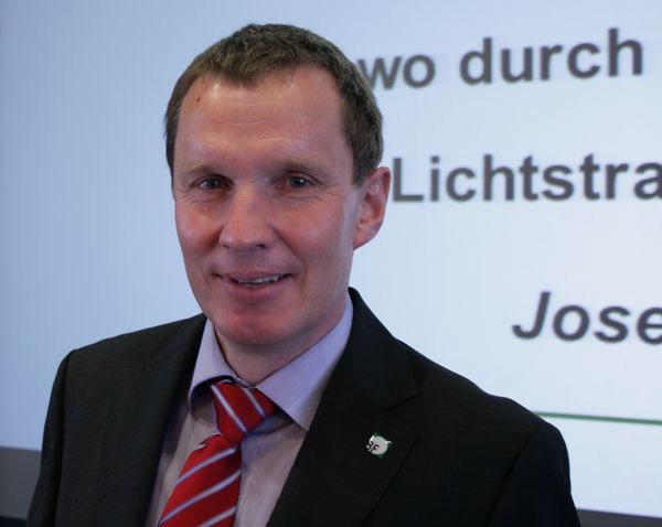 BF-Präsident Thomas Dreisbusch - Matthias Rehberger, GLASWELT