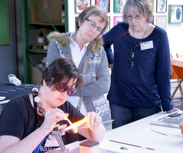 Die Besucher konnten an einem von vielen Workshops teilnehmen. - Matthias Rehberger, GLASWELT