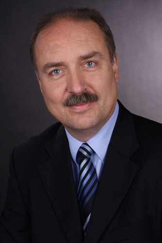 Rainer Feuster, Vertriebs­leiter der Viprotron GmbH. - Matthias Rehberger, GLASWELT