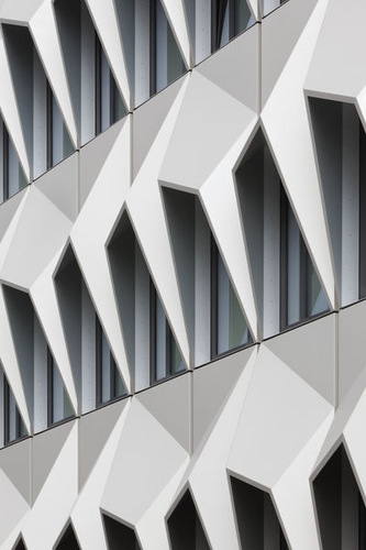 Das Siegerprojekt überzeugte die Fachjury mit seiner außergewöhnlichen Fassadengestaltung. - Werner Huthmacher, Berlin - © Werner Huthmacher, Berlin
