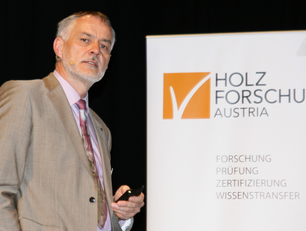 Wolfgang Jehl vom ift Rosenheim referierte über die anforderungsspezifische Auswahl geeigneter Befestigungssysteme - Daniel Mund / GLASWELT