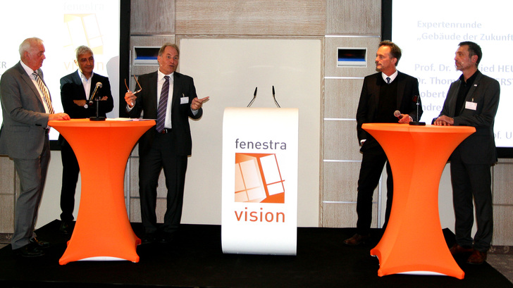 Ein wichtiger Bestandteil des Symposiums waren die kurzen Expertenrunden unter Beteiligung der Referenten. Prof. Sieberath vom ift verschob sogar seinen Urlaub, um als Moderator mit dabei zu sein. - Daniel Mund