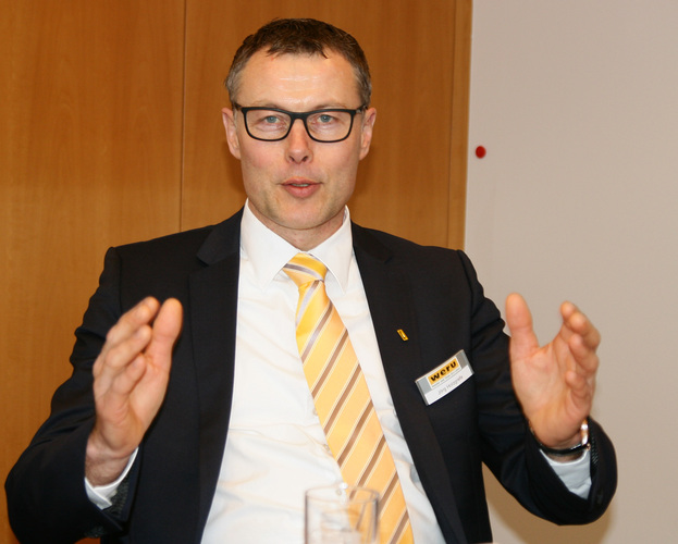 Jörg Holzgrefe hat seit April 2015 den Vorsitz der Geschäftsführung der Weru Gruppe inne. - Daniel Mund / GLASWELT - © Daniel Mund / GLASWELT
Jörg Holzgrefe hat seit April 2015 den Vorsitz der Geschäftsführung der Weru Gruppe inne. - Daniel Mund / GLASWELT - © Daniel Mund / GLASWELT