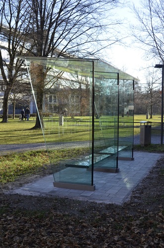 Dieser Musterbau ist ein Unterstand, der als voll geklebte Konstruktion aus VSG ausgeführt wurde - Hanno Sastre, GLASWELT