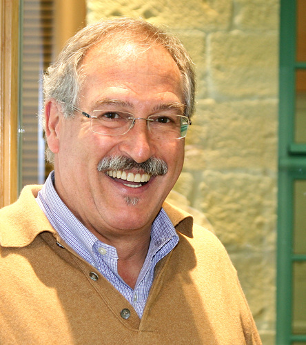 Hugo Schairer, Betriebsleiter und Prokurist bei der Kneer GmbH: “Das neue 88 mm System hat uns direkt überzeugt. Denn es ermöglicht uns, unser Produktportfolio im Premiumsegment auf wirtschaftliche Weise auszubauen und uns damit hervorragende Wettbewerbschancen im Zukunftsmarkt Energieeffizienz zu sichern.“ - © Daniel Mund / GLASWELT
Hugo Schairer, Betriebsleiter und Prokurist bei der Kneer GmbH: “Das neue 88 mm System hat uns direkt überzeugt. Denn es ermöglicht uns, unser Produktportfolio im Premiumsegment auf wirtschaftliche Weise auszubauen und uns damit hervorragende Wettbewerbschancen im Zukunftsmarkt Energieeffizienz zu sichern.“ - Daniel Mund / GLASWELT