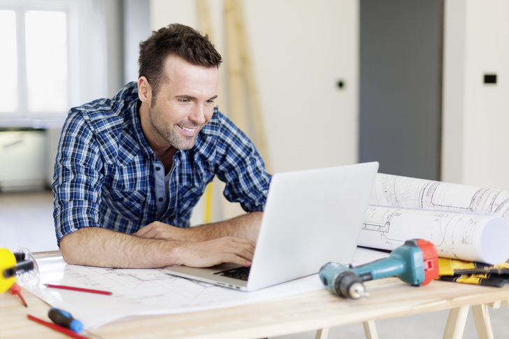 Wie findet ein Handwerker schnell online das passende Glas? - Thinkstock_gpointstudio / Greentomato, Stuttgart