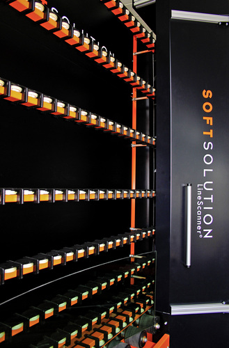 Mit dem speziell entwickelten X-Light System, erkennt die jüngste LineScanner Software die Durchbiegung von Scheiben, sowohl in x- als auch in y-Richtung. - Softsolution