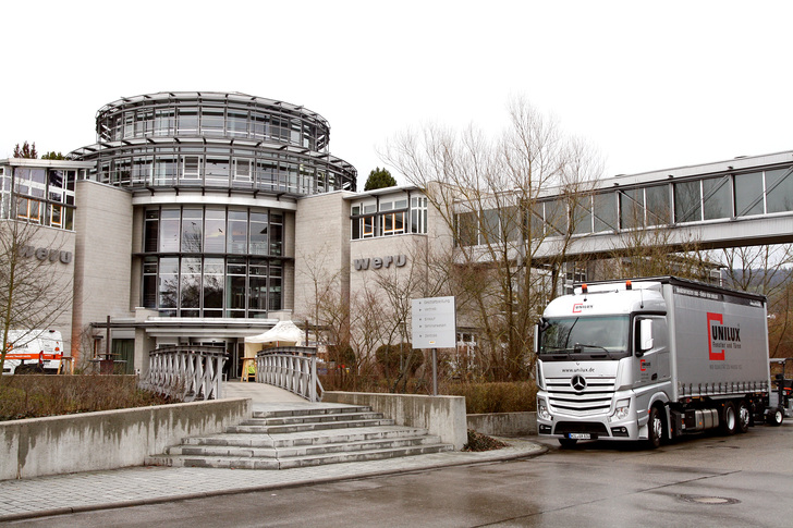 Weru-Stammhaus in Rudersberg bei Stuttgart - Daniel Mund / GLASWELT - © Daniel Mund / GLASWELT
Weru-Stammhaus in Rudersberg bei Stuttgart - Daniel Mund / GLASWELT - © Daniel Mund / GLASWELT