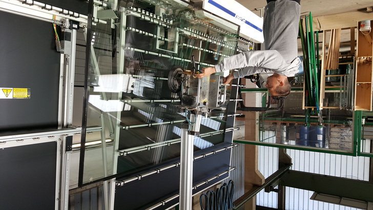 Bis zu 5 m lange ISO-Einheiten lassen sich mit der neuen Anlage fertigen - Pro-Glas - © Pro-Glas
Bis zu 5 m lange ISO-Einheiten lassen sich mit der neuen Anlage fertigen - Pro-Glas - © Pro-Glas