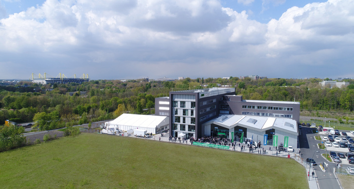 Blick aus der Drohnenperspektive auf den neuen Konzernsitz. - Nordwest