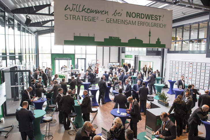 Mehr als 1.000 Gäste kamen zur offiziellen Eröffnung des Neubaus. - Nordwest - © Nordwest
Mehr als 1.000 Gäste kamen zur offiziellen Eröffnung des Neubaus. - Nordwest - © Nordwest