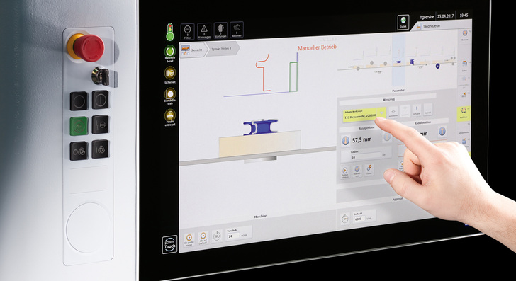 powerTouch bietet viele Vorteile: Bspw. die integrierte Werkzeugverwaltung und die interaktive Erstellung von Rezepturen - Homag - © Homag
