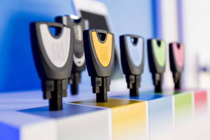 blueCompact bietet elektronische Zutrittsorganisation für weniger große Objekte. - Winkhaus