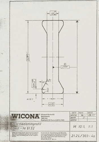 1977 konnte Ensinger die ersten serienmäßig aus glasfaserverstärktem Polyamid 6.6 hergestellten Wärmedämmstege an Hersteller von Aluminiumfenstern ausliefern. - Ensinger