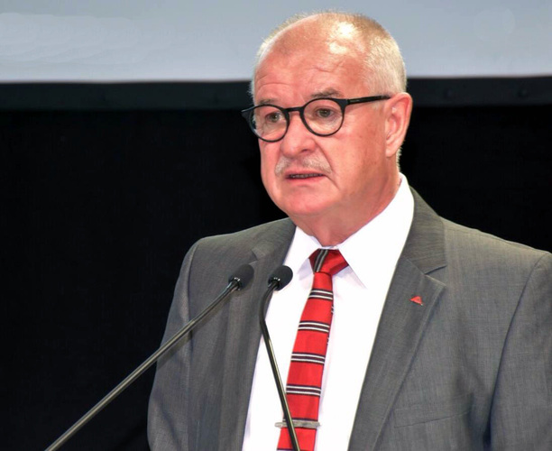 Roto-Chef Dr. Eckhard Keill gestern in Böblingen bei der Vorstellung des neuen Beschlagprogramms - Daniel Mund / GLASWELT