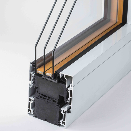 Die neue Studie des Passivhaus Instituts belegt es mit Zahlen: Hocheffiziente Warme Kante Kunststoff-Abstandhalter sorgen bei Gebäuden für deutliche Energieeinsparungen. - Swisspacer