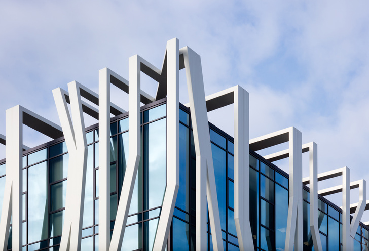 2222 laufende Meter Stahlprofil wurden für das Stahlskelett gefertigt. Dies entspricht einem Gesamtgewicht von 175 t für die Fassade. - Dirk Wilhelmy, Stuttgart