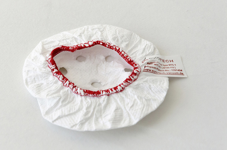 Die Saugplattenüberzüge lassen sich einfach über den Saugteller ziehen. - euroTech