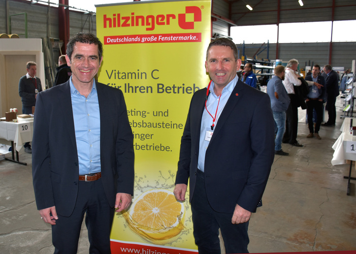 Unternehmenscoach Armin Leinen (l.) und Marketingleiter Harald Schmidt auf den hilzinger Partnertag 2018. - Daniel Mund / GLASWELT