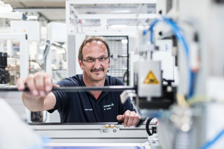 Ensinger fertigt in Cham zerspante Fertigteile, Halbzeuge aus Guss-Polyamid, Isolierprofile für Fenster, Türen und Fassaden sowie Abstandhalter für Isolierglas. - Ensinger