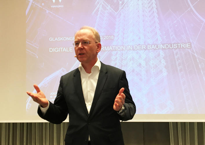 Friß oder stirb: Jochen M. Wilms zeigt die Veränderungsprozesse auf, mit denen die Baubranche aktuell konfrontiert wird. - Matthias Rehberger, GLASWELT