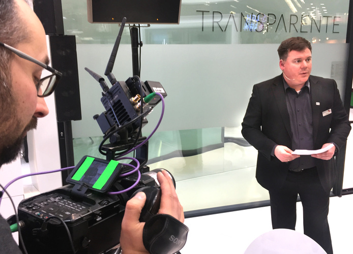 Oknoplast-Deutschland Marktdirektor Jens Eberhard auf der Pressepräsentation der FENSTERBAU in Nürnberg - Daniel Mund / GLASWELT