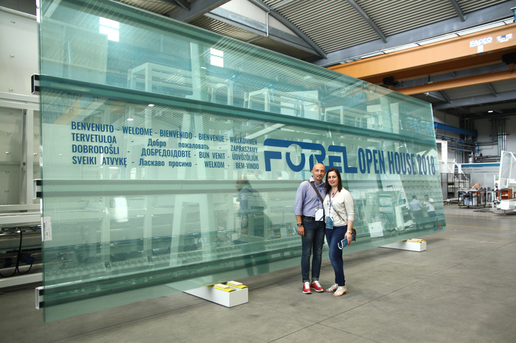 Der Maschinenanbieter für vertikale Anlagen zur Glasbearbeitung richtet seinen Fokus zunehmend auf XXL-Glasformate. - Forel