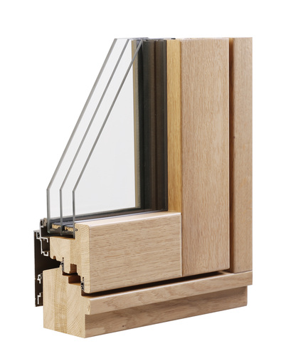 Die Produktpalette umfasst hochwertige Holzfenstersysteme, klassische, flächenversetzte Holz-Aluminium-Lösungen sowie innen und außen flächenbündige Ausführungen, verarbeitet mit völlig verdeckt liegender Beschlagtechnik. - Walter Fenster