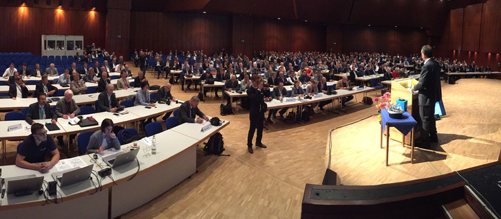 In diesem Jahr sind etwas mehr als 700 Teilnehmer nach Rosenheim gekommen - Daniel Mund / GLASWELT