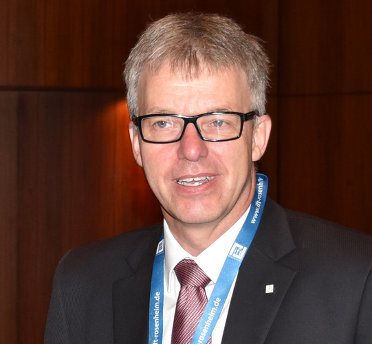 Prof. Jörn P. Lass wird 2020 Institutsleiter am ift Rosenheim - Daniel Mund / GLASWELT - © Daniel Mund / GLASWELT
