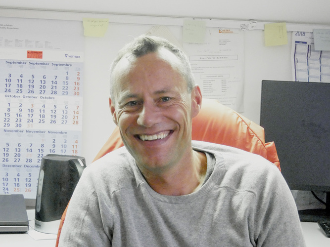 “Mit der Conturex produzieren wir jetzt auf einem völlig anderen Niveau“: Markus Bittel ist von seiner neuen CNC-Maschine begeistert. - Weinig - © Weinig
“Mit der Conturex produzieren wir jetzt auf einem völlig anderen Niveau“: Markus Bittel ist von seiner neuen CNC-Maschine begeistert. - Weinig - © Weinig