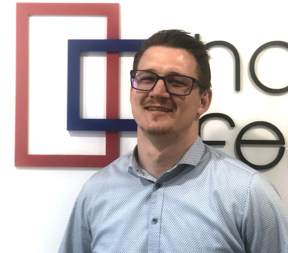 Matthias Lachmann - seit knapp einem Jahr Leiter Produktmanagement, strategischer Einkauf und Stammdaten bei Timm Fensterbau - © Timm Fensterbau
Matthias Lachmann - seit knapp einem Jahr Leiter Produktmanagement, strategischer Einkauf und Stammdaten bei Timm Fensterbau - Timm Fensterbau