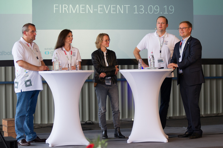 Podiumsdiskussion v.l.: Matthias König, Nadine van Lessen, Katja Reinhardt, Andreas Bohn, Frank Lange - Alfred Bohn GmbH & Co. KG