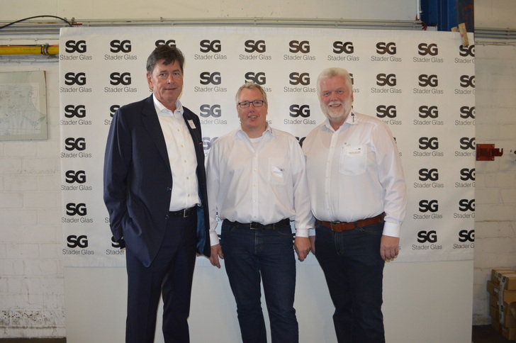 Starkes Team (v.l.): Frank Schürmann, Vertreter der Gesellschafter; Lutz Friederich, Vertriebsleiter; Hans-Hermann Lemke, Geschäftsführer - Stader Glas