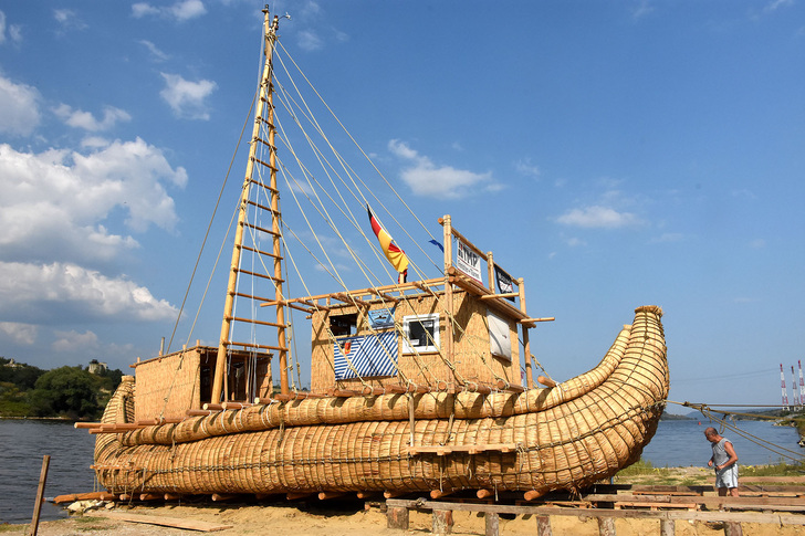 Die Abora IV kurz vor dem Stapellauf - Abora-Team