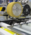 Kera Glass hat eine spezielle Bedruckungsmaschine für den Scheibenrand (von 20 bis 80 mm) vorgestellt. Kera Glass hat eine spezielle Bedruckungsmaschine für den Scheibenrand (von 20 bis 80 mm) vorgestellt.