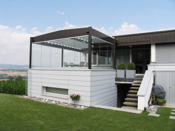 Unterbau mit maximaler Transparenz und Flexibilität GLASWELT