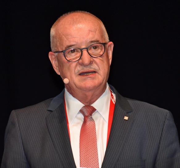 Sieht die Wirtschaft im „Wü rgegriff der Politik“: Dr. Eckhard Keill, Alleinvorstand der Roto Frank Holding.