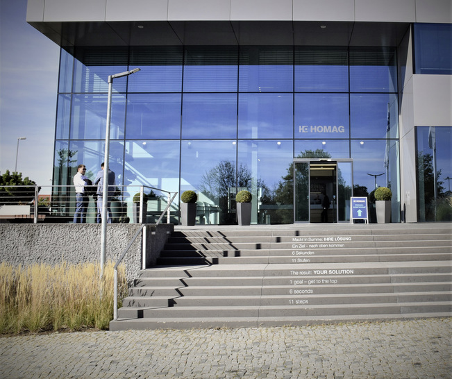 Bei Homag spricht man von „strukturellen Überkapazitäten im Inland“ und „Kostendruck“, auf den die Unternehmensleitung reagieren müsse.