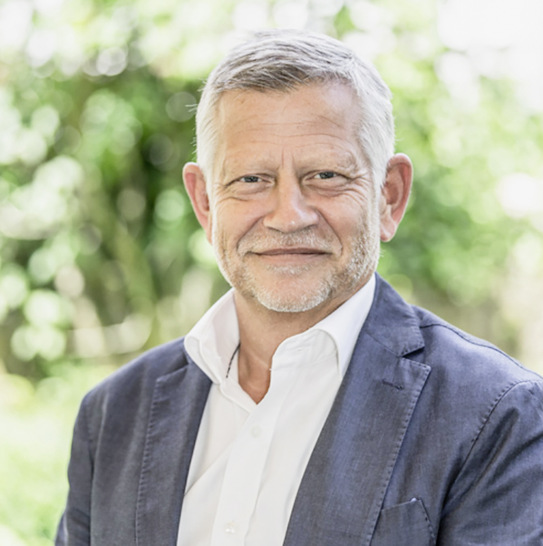 Wilhelm Hachtel ist der Vorsitzende des IVRSA. Er war von 1987– 2015 Geschäftsführer der MHZ Hachtel GmbH & Co. KG und arbeitet seit 2015 als selbstständiger Unternehmensberater und Coach für Selbstmanagement und Mitarbeiterführung. - © Foto: Wilhelm Hachtel
