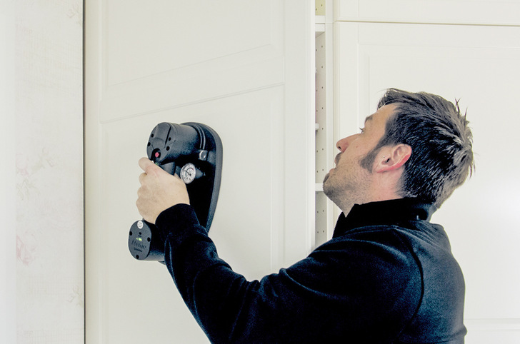 Mit dem elektrischen Vakuumhandsauger Nemo können Gewichte bis zu 170 kg einfach bewegt und sicher platziert werden.