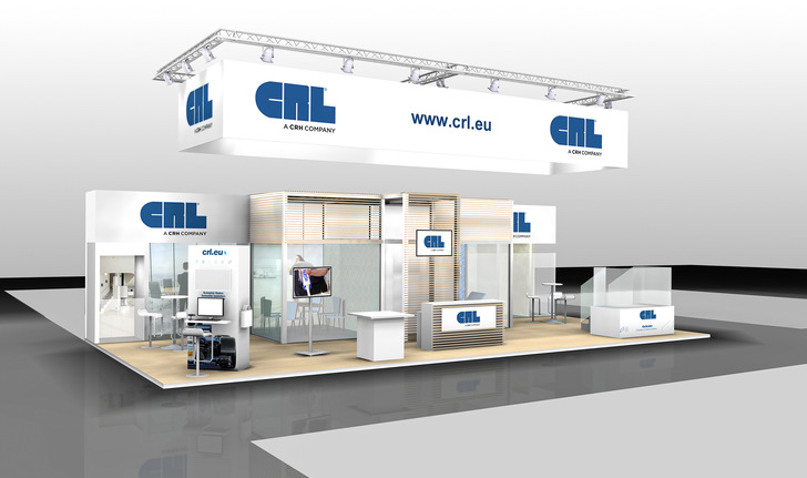 Die Fachbesucher finden auf dem CRL Messestand die CRL-Beschlagprodukte für Bad und Interieur in einer Reihe verschiedener Wohnwelten ansprechend präsentiert. - © Foto: C.R. Laurence of Europe GmbH
