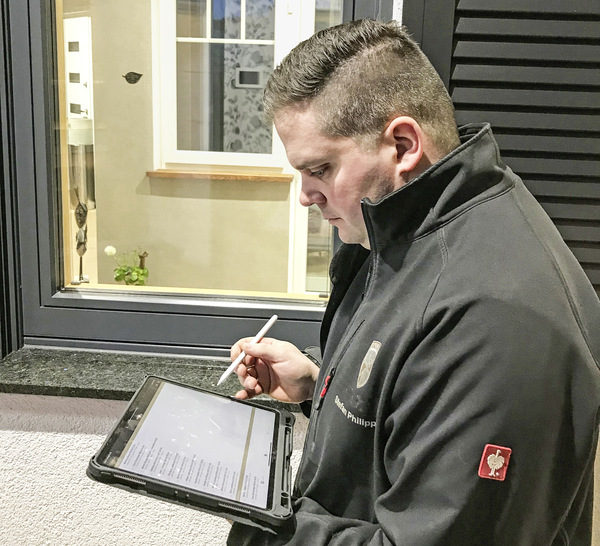 Es darum, Unternehmen eine einfache und Erfolg versprechende Gesamtlösung anzubieten, die Verkaufen und Montieren nicht nur deutlich vereinfacht, sondern auch Kosten einspart, die Produktivität steigert, die Abläufe digitalisiert sowie Mitarbeiter und Kunden begeistert.