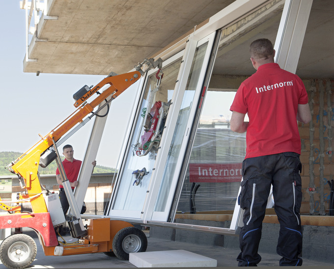 Der Kauf hochwertiger Fenster lohnt sich, denn dann bekommt man auf einen Schlag Fenster und Türen mit hohem Komfort, viel Sicherheit und einer guten Dauergebrauchstauglichkeit.