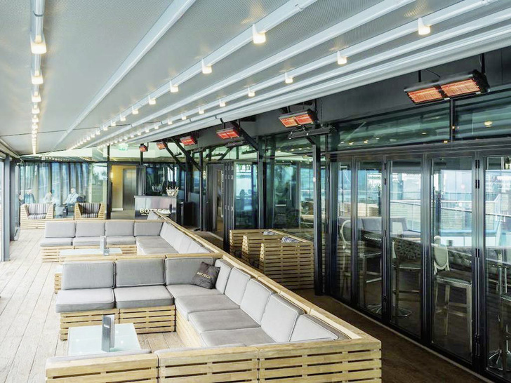 Mit Infrarot-Heizstrahlern herrschen im Außenbereich stets angenehme Temperaturen.