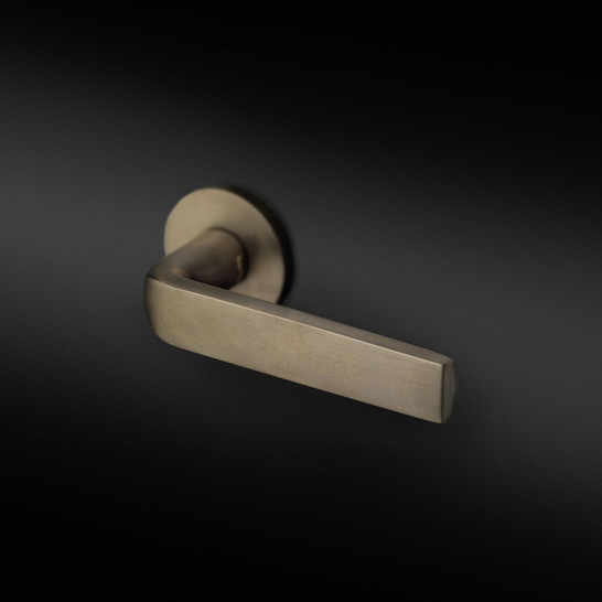 FSB Türdrücker aus Bronze: Keime sterben auf Bronze aufgrund des hohen Kupferanteils schneller ab, als auf anderen Materialen.